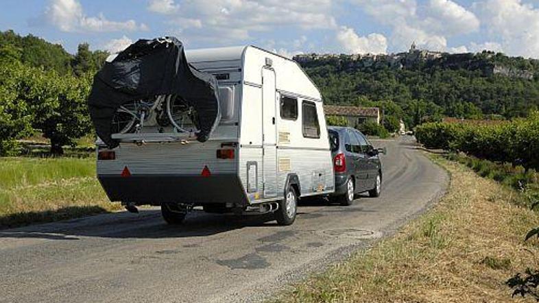 Pot na tuje zahteva določene priprave in dodatno previdnost.