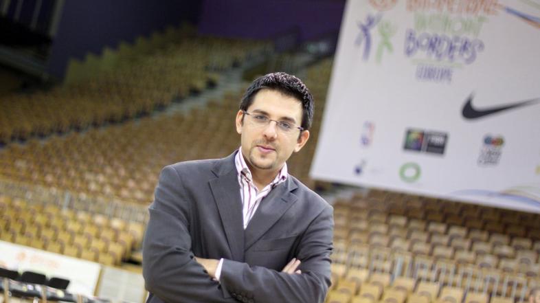 Aleš Križnar, Košarka brez meja