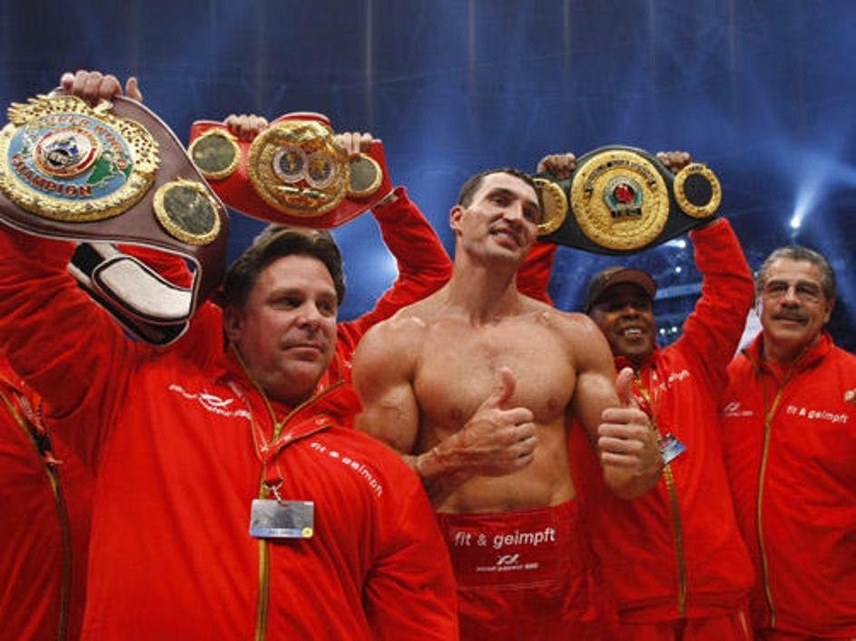Vladimir Kličko in njegovi pasovi.