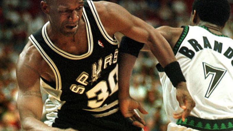 Terry Porter, dolgoletni košarkar, bo sedel na vročo klop sonc iz Phoenixa.