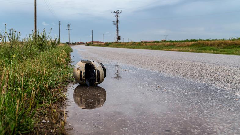 motorist čelada nesreča