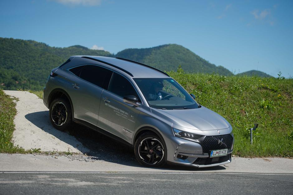 DS7 | Avtor: Anže Petkovšek