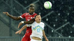 Švica Slovenija kvalifikacije za SP 2014 Stade de Suisse Bern Kirm Djourou