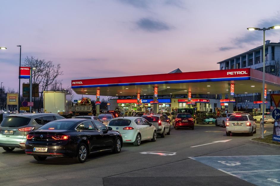 Petrol bencinski servis