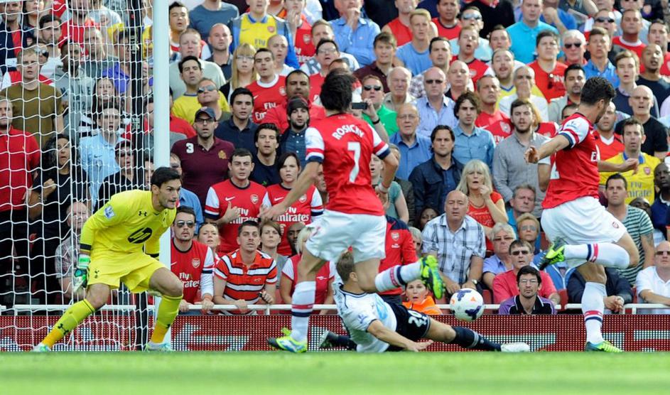 Giroud Lloris Arsenal Tottenham Premier League Anglija liga prvenstvo