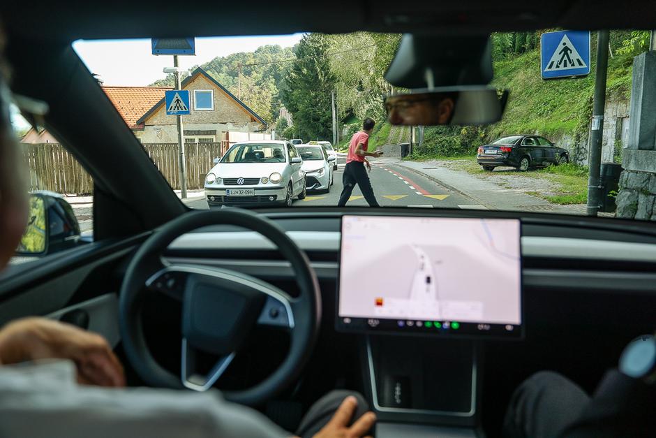 FSD Tesla, samodejna vožnja | Avtor: Saša Despot
