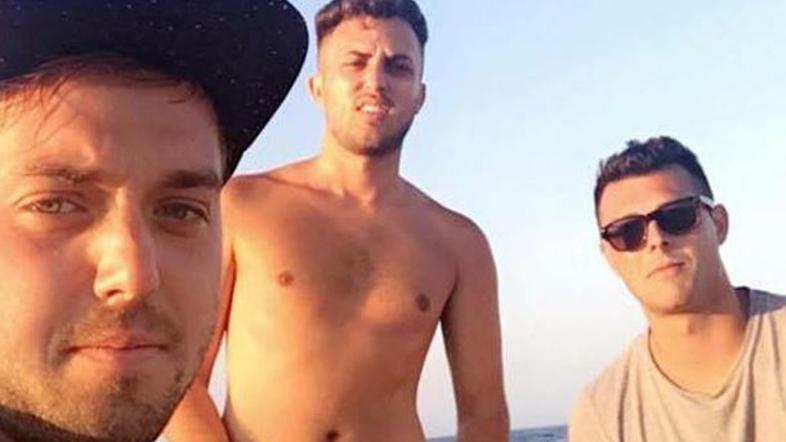 Pijani Britanci v Siriji