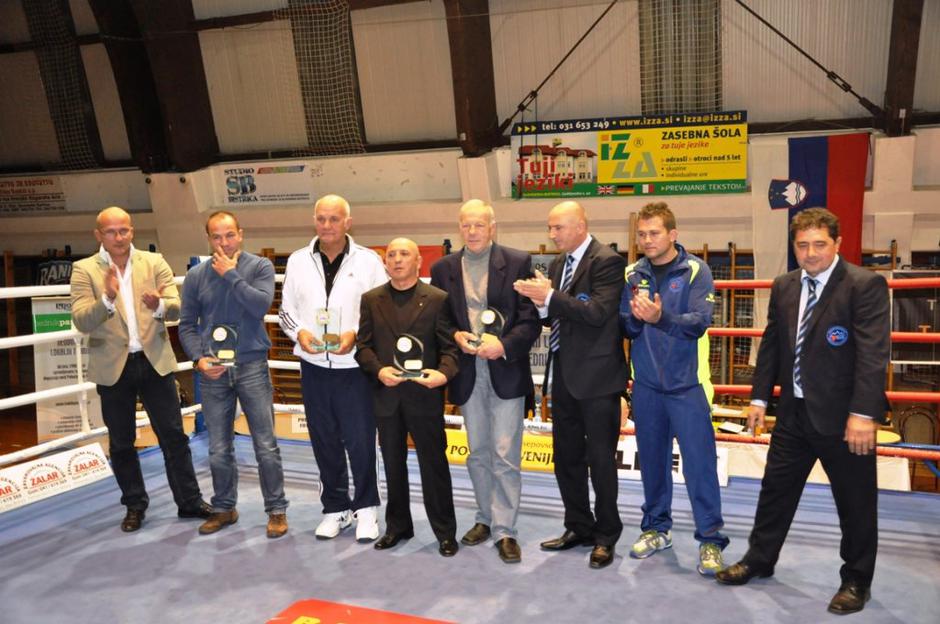 Boks zlate plakete | Avtor: Sport club M