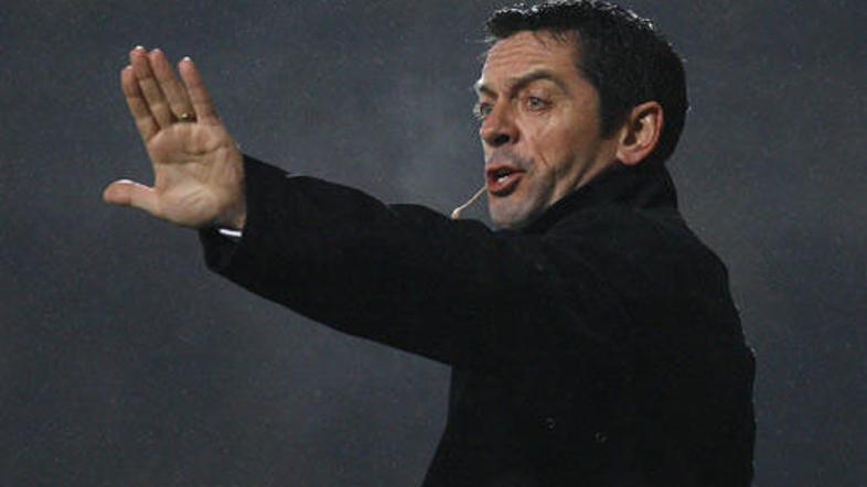 Phil Brown je svoje nogometaše popeljal na sprehod, med katerim so rešili življe