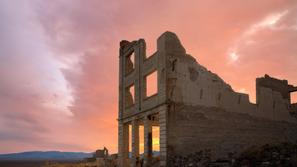 Rhyolite Nevada.jpg 