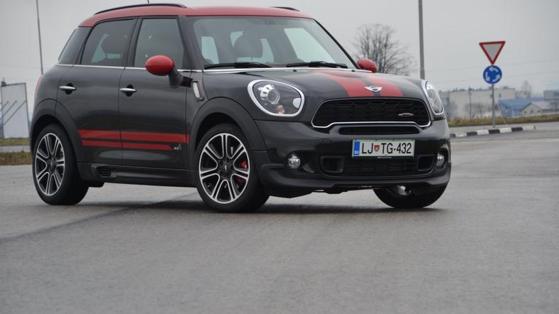 Mini countryman john cooper works