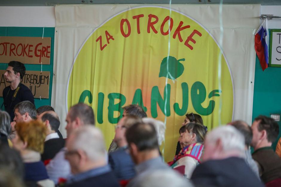 Glas za družine in otrok | Avtor: Saša Despot