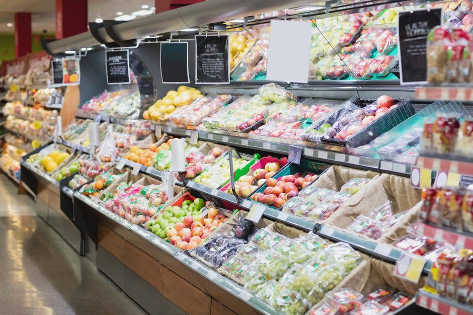 trgovina oddelek sadja in zelenjave | Avtor: Profimedia