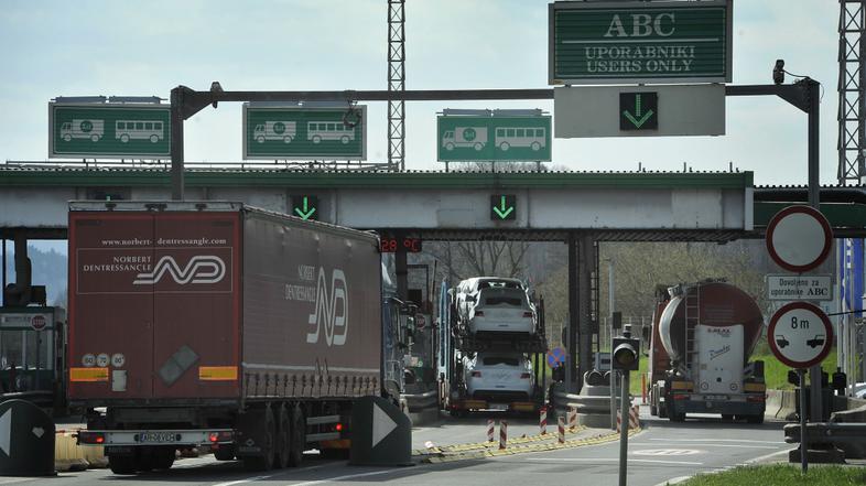 slovenija 17.04.13, ABC, cestninska postaja Log, Log, cestnina, daljinsko placev