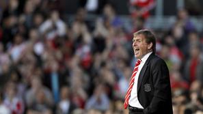 Kenny Dalglish ostaja na Anfieldu. (Foto: EPA)