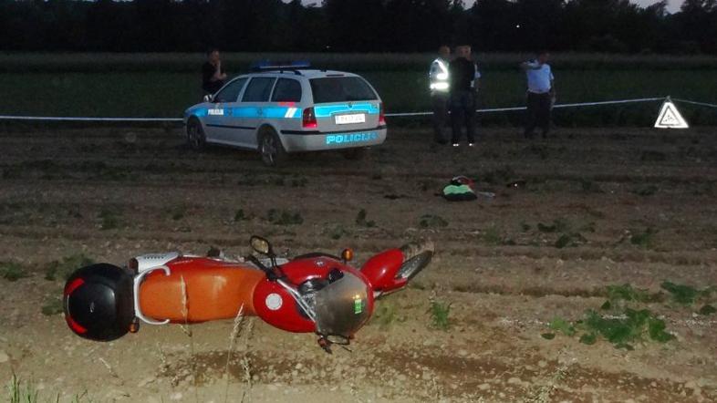 Policist povozil motorista