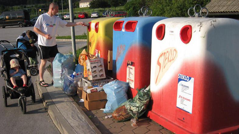 Na ekoloških otokih se kopiči vse mogoče