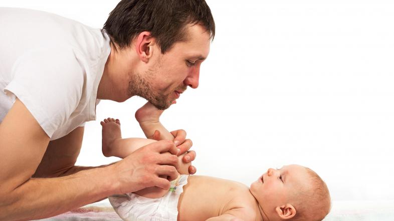 zivljenje 30.04.13. dojencek, oce, foto: shutterstock