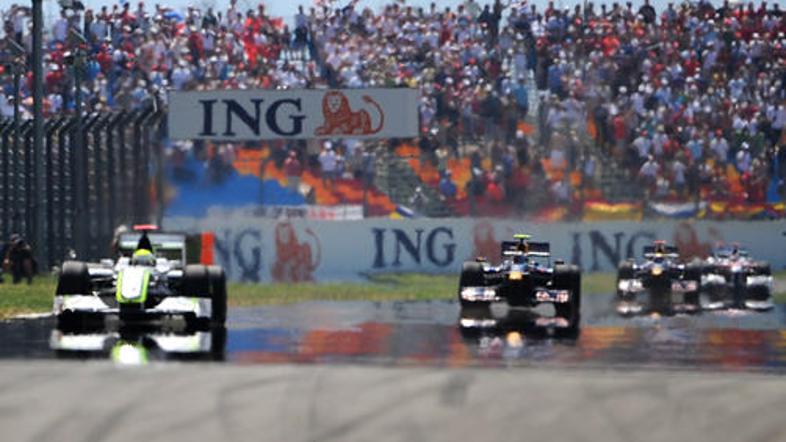 Jenson Button je povedel že v prvem krogu.