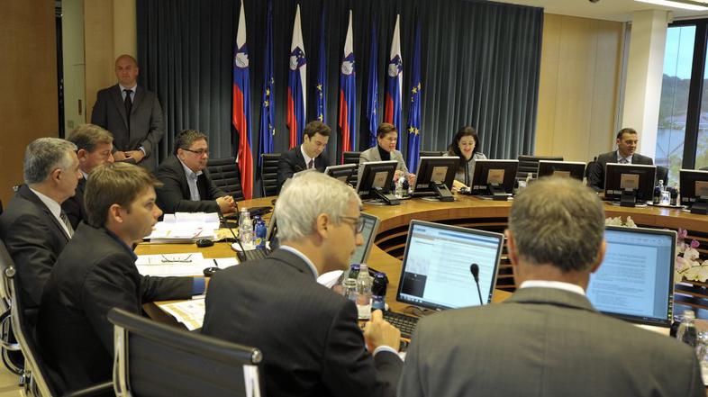 Vlada Alenke Bratušek