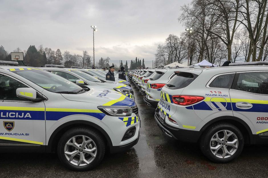 predaja vozil policistom | Avtor: Saša Despot