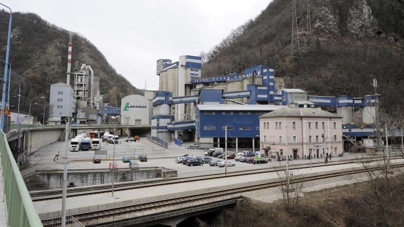 Tovarna je okoli tri mesece mirovala, ker je zaradi krize v gradbeništvu povpraš