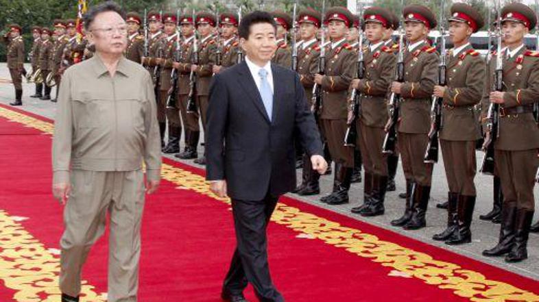 Kim Jong Il in Roh Moo Hyun bosta na tridnevnem vrhunskem srečanju poiskusila na