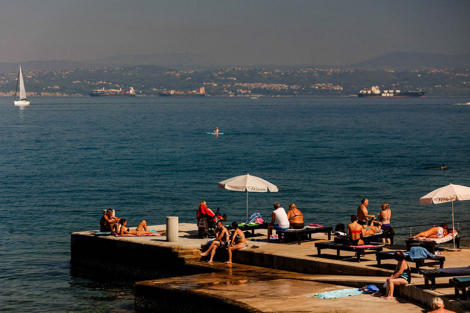 obala, morje, kopalci, plaža | Avtor: Saša Despot