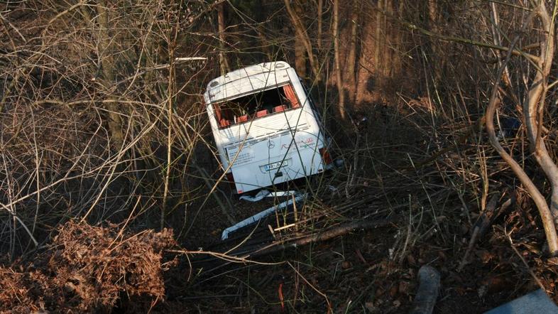 Nesreča tovornjak, avtobus