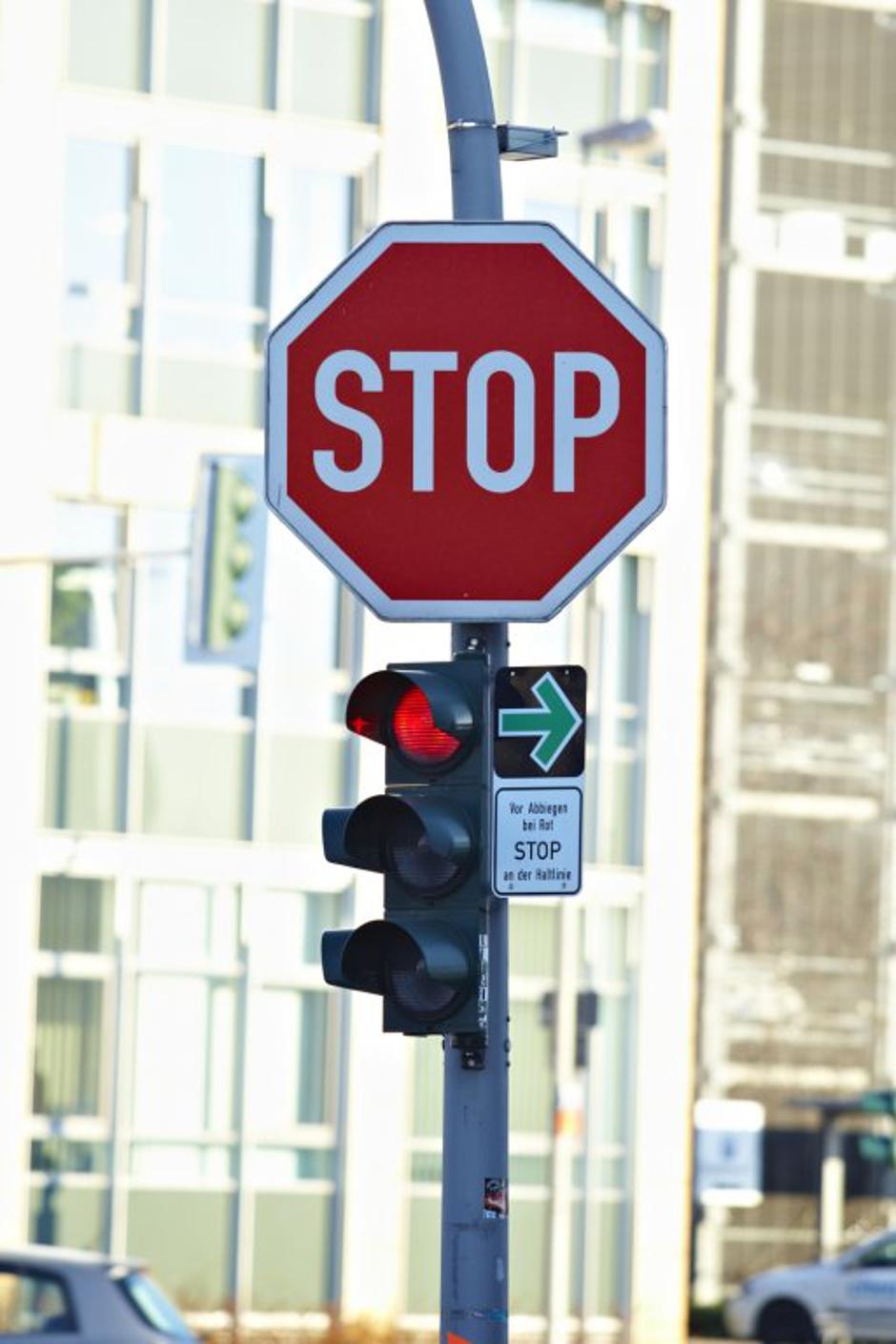 semafor, križišče | Avtor: DVR