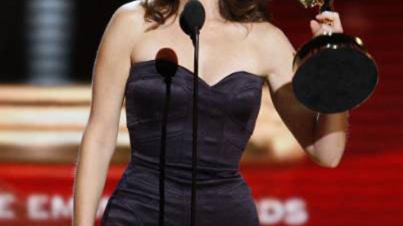 Tina Fey je dobila emmyja za najboljšo igralko v humoristični seriji, za isto se