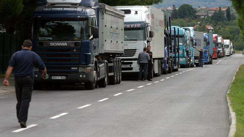 Prvi dan stavke so najbolj občutili vozniki tovornjakov.