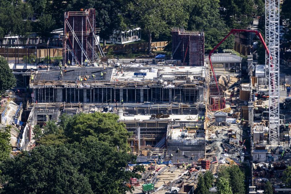bela hiša east wing plesna dvorana | Avtor: Epa
