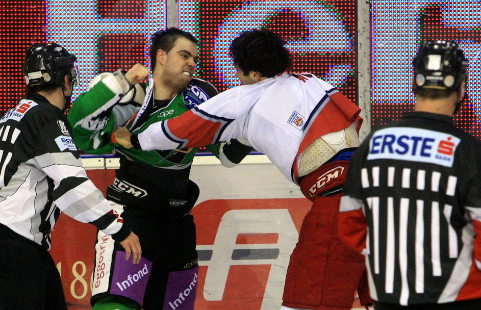 Hokejisti Olimpije so obljubili, da se bodo Salzburžanov lotili tudi na druge na