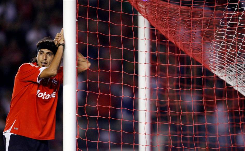 Independiente, na fotografiji Nuñezov soigralec Andres Silvera, je na stadionu D