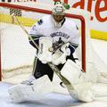Roberto Luongo je v prvi tretjini dobil kar pet zadetkov. (Foto: Reuters)