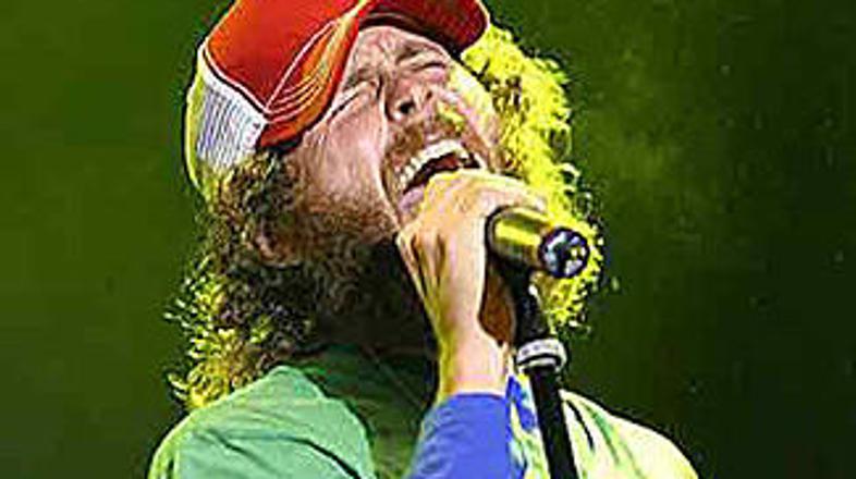 Jovanottijev opus obsega tako romantične podoknice kot tudi pesmi, ki govorijo o