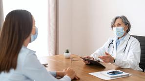 Zdravnik, pregled, pogovor