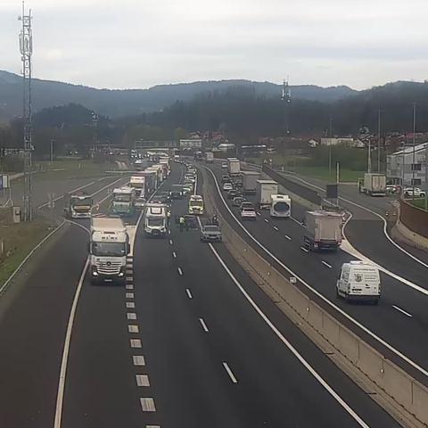 Prometna nesreča na primorski avtocesti, zastoj