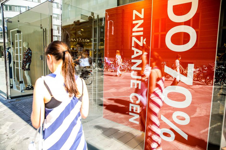 razprodaja | Avtor: Saša Despot