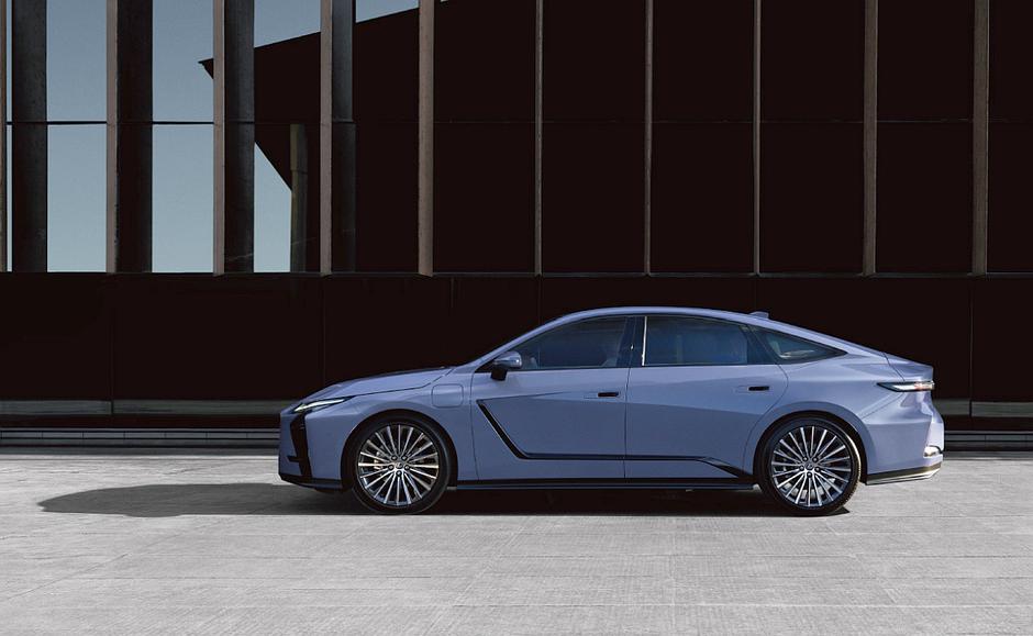 lexus ES | Avtor: Lexus