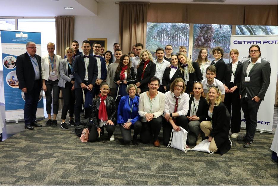 Mednarodno tekmovanje v reševanju študije primera | Avtor: Univerza v Mariboru