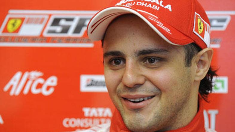 Felipe Massa je v Interlagosu sicer dobro razpoložen, a ni mogel, da ne bi spomn