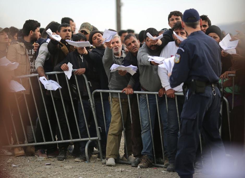 Begunci v Grčiji | Avtor: EPA