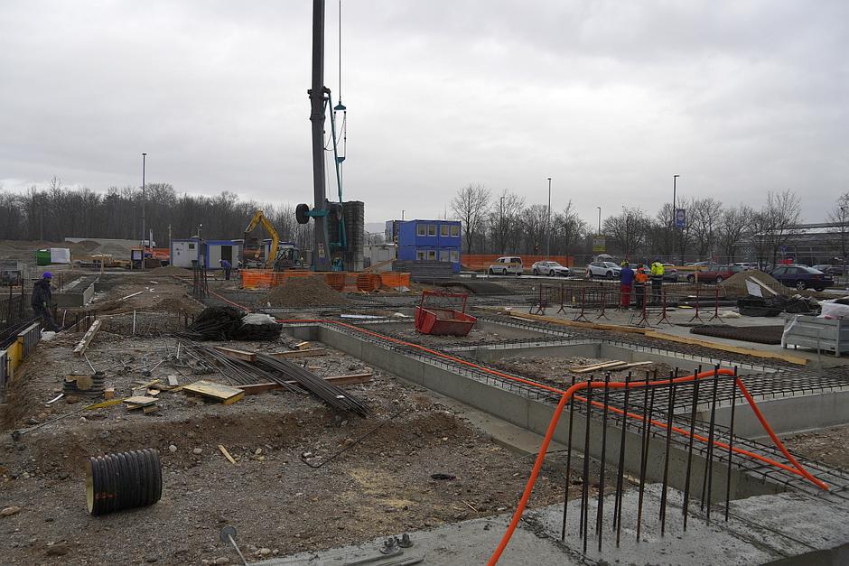 Porsche prodajno-servisno središče v Ljubljani | Avtor: Matija_Janežič