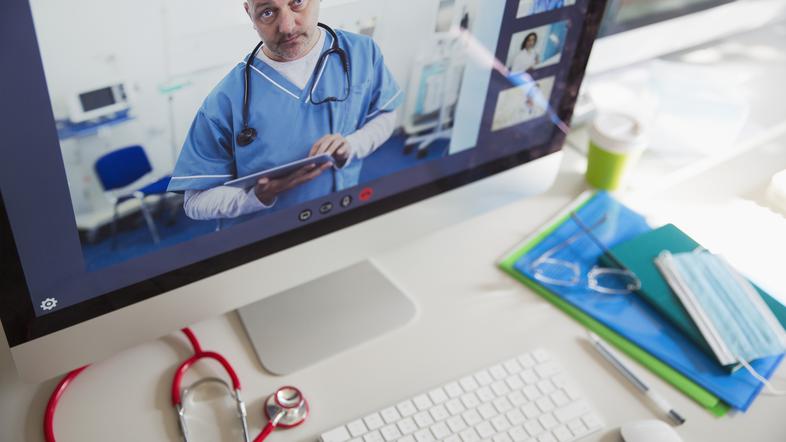 Zdravnik na računalniku