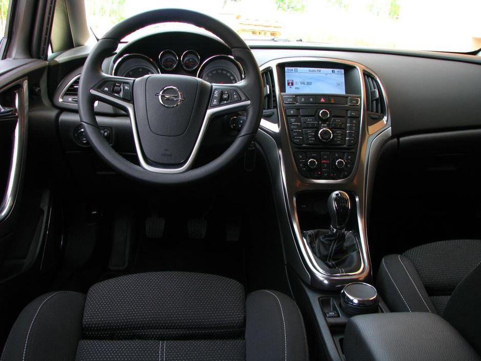 Opel astra | Avtor: Žurnal24 main