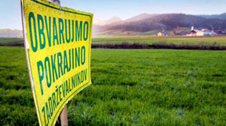 Ministrstvo bi za zadrževalnika moralo odkupiti 26 hektarjev zemljišč, z lastnik