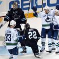 Henrik Sedin je imel dve podaji Sami Sao dva gola in Canucks so slavili. (Foto: 