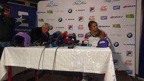 tina maze tiskovna konferenca